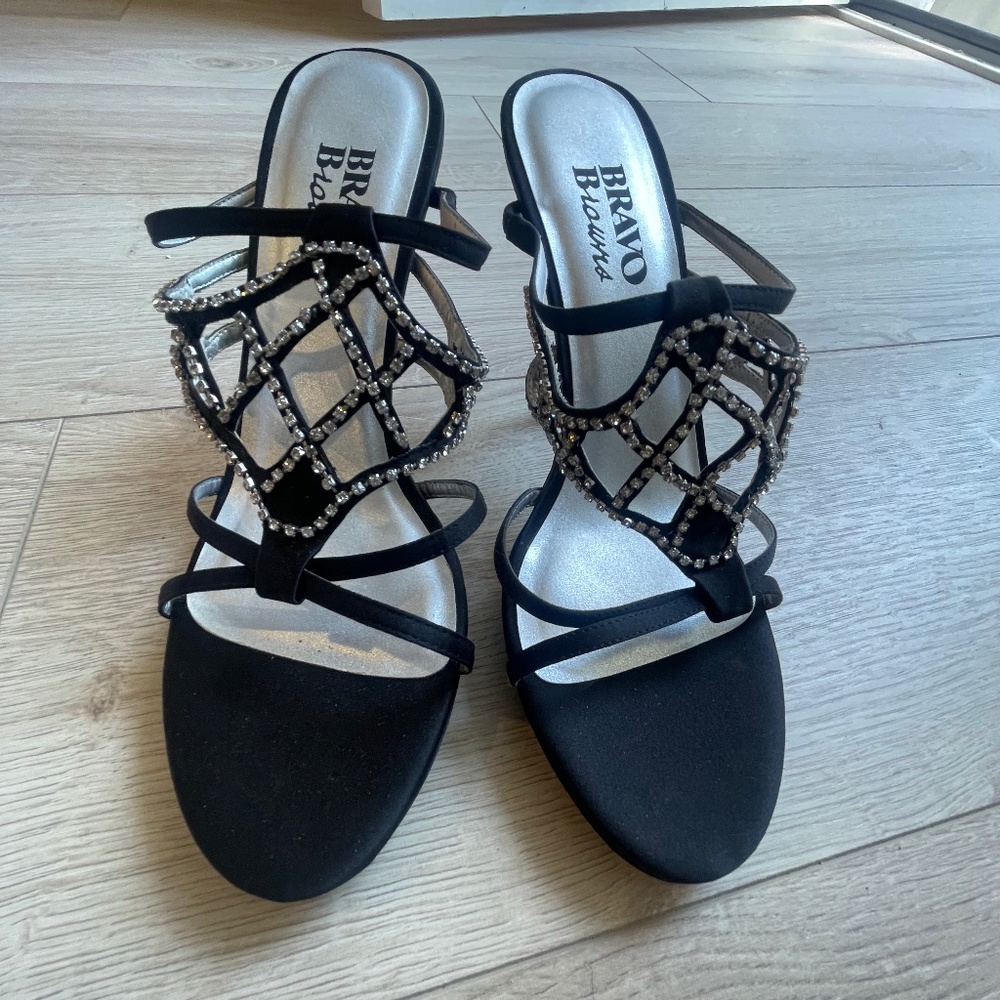 Never worn Browns heels